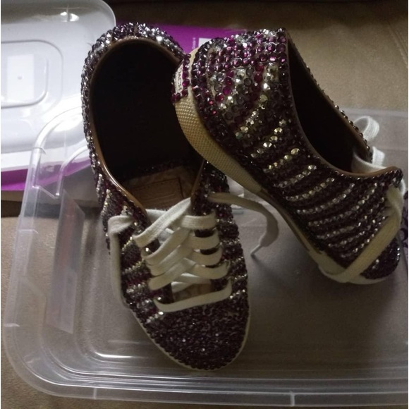 This is my custom design business SPARKLE COUTURE DESIGN. - Picture 7 of 12